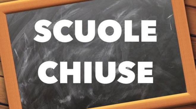 Chiusura scuole di ogni ordine e grado in Campania da giovedì 27 febbraio a domenica 1 marzo